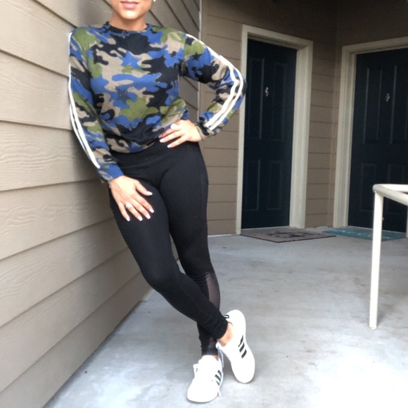Trendy boutique Tops - Blue & green camo sweatshirt sporty athleisure top